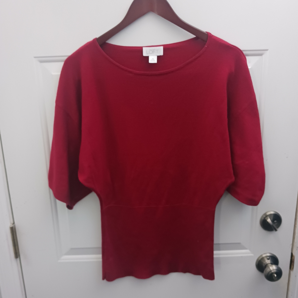 LOFT Women's Red Short-Sleeve Knit Top